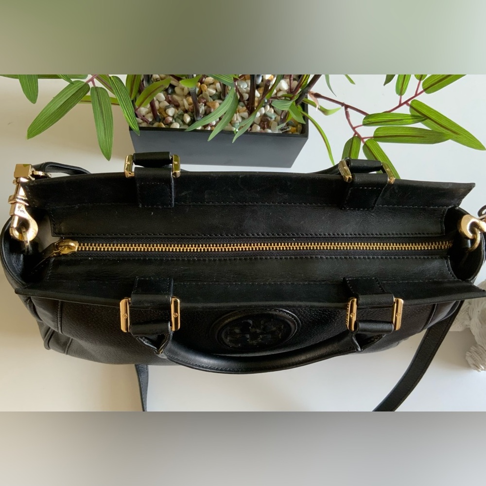 TORY BURCH RARE HANNAH SATCHEL SHOULDER BAG BLACK - Picture 7 of 8